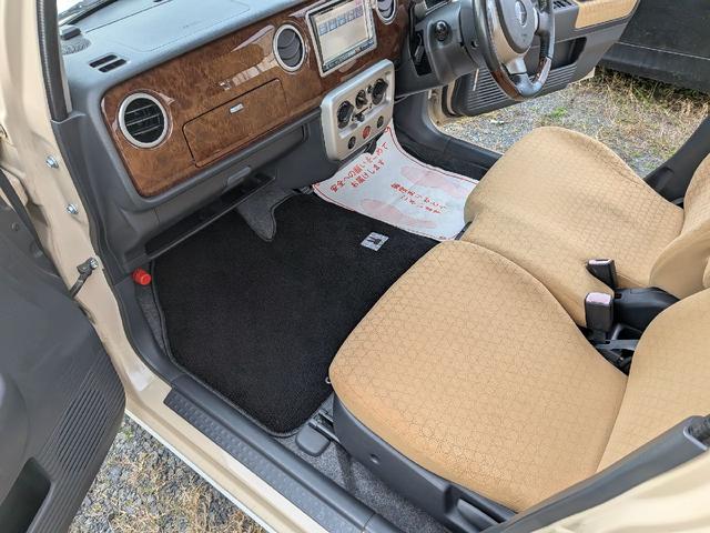 アルトラパン L タイミングチェーン 純正ホワイトアルミホイール 社外ナビ キーレスエントリー ベンチシート コラムオートマ エアコン パワーステアリング エアバック(33枚目)