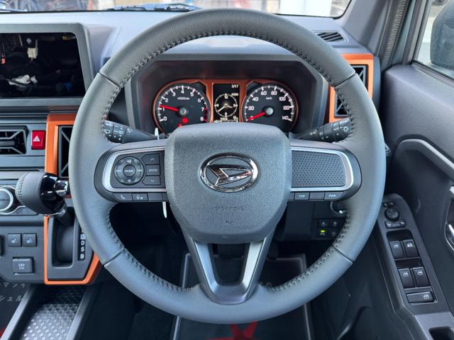 タフト Ｇ　届出済未使用車　衝突被害軽減ブレーキ　コーナーセンサー　スマートキー　ＬＥＤヘッドライト　アイドリングストップ　電子パーキング　ルーフレール　シートヒーター　アルミホイール　バックカメラ（14枚目）