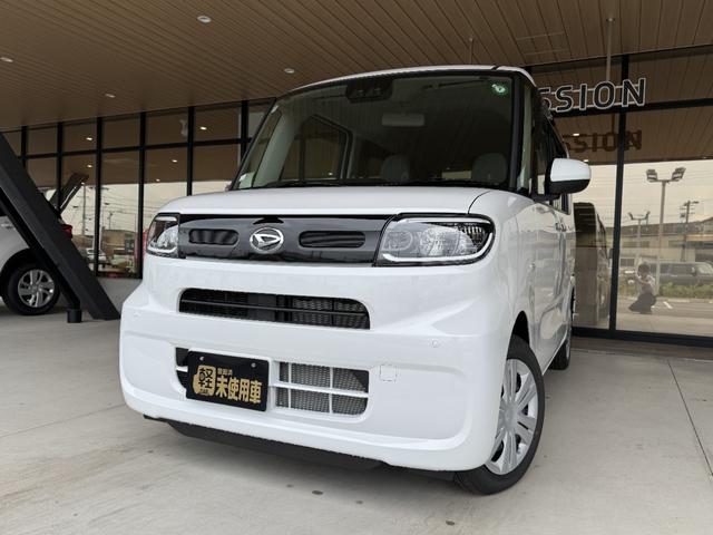 タント Ｘ　届出済未使用車　片側電動スライドドア　衝突被害軽減ブレーキ　コーナーセンサー　スマートキー　バックカメラ　ＬＥＤヘッドライト　アイドリングストップ　ベンチシート　シートヒーター　横滑り防止機能（3枚目）