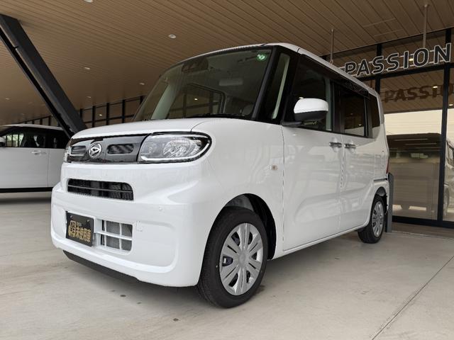 タント Ｘ　届出済未使用車　片側電動スライドドア　衝突被害軽減ブレーキ　コーナーセンサー　スマートキー　バックカメラ　ＬＥＤヘッドライト　アイドリングストップ　ベンチシート　シートヒーター　横滑り防止機能（4枚目）