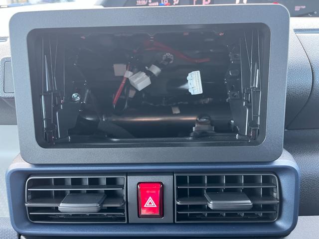 タント Ｘ　届出済未使用車　片側電動スライドドア　衝突被害軽減ブレーキ　コーナーセンサー　スマートキー　全方位カメラ　ＬＥＤヘッドライト　アイドリングストップ　ベンチシート　シートヒーター　横滑り防止機能（18枚目）