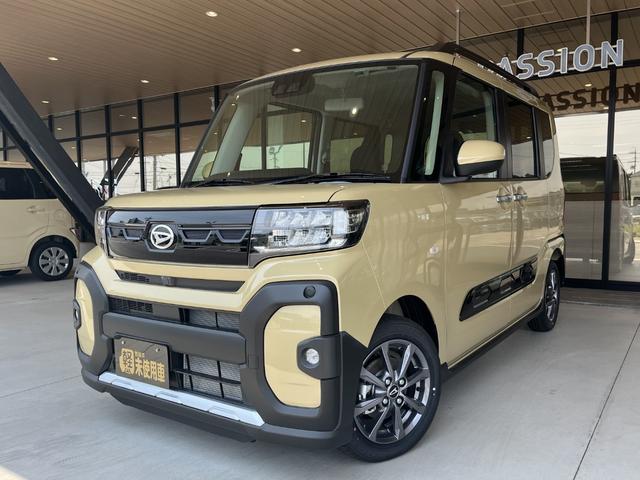 タント ファンクロス　届出済未使用車　両側電動スライドドア　衝突被害軽減ブレーキ　コーナーセンサー　スマートキー　アルミホイール　ルーフレール　ベンチシート　シートヒーター　ＬＥＤヘッドライト　バックカメラ（3枚目）