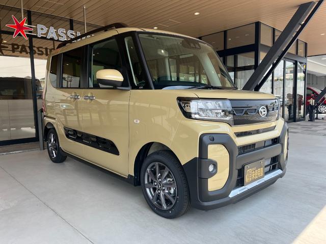 タント ファンクロス　届出済未使用車　両側電動スライドドア　衝突被害軽減ブレーキ　コーナーセンサー　スマートキー　アルミホイール　ルーフレール　ベンチシート　シートヒーター　ＬＥＤヘッドライト　バックカメラ（6枚目）