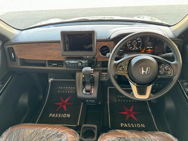 Ｎ－ＯＮＥ オリジナルスタイルプラスアーバン　届出済未使用車　衝突被害軽減ブレーキ　コーナーセンサー　スマートキー　シートヒーター　アイドリングストップ　アダクティブクルーズコントロール　ＬＥＤヘッドライト　スチールホイール　バックカメラ（11枚目）