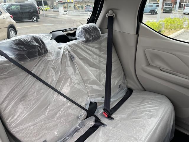 ｅＫワゴン Ｍ　届出済未使用車　衝突被害軽減ブレーキ　コーナーセンサー　キーレスエントリー　バックカメラ　アイドリングストップ　シートヒーター　マニュアルエアコン　光軸調整機能　ベンチシート　電動格納ドアミラー（22枚目）