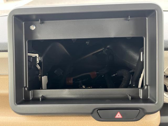Ｎ－ＢＯＸ ベースグレード　届出済未使用車　片側電動スライドドア　衝突被害軽減ブレーキ　コーナーセンサー　アダクティブクルーズコントロール　アイドリングストップ　スマートキー　ＬＥＤヘッドライト　シートヒーター　バックカメラ（19枚目）
