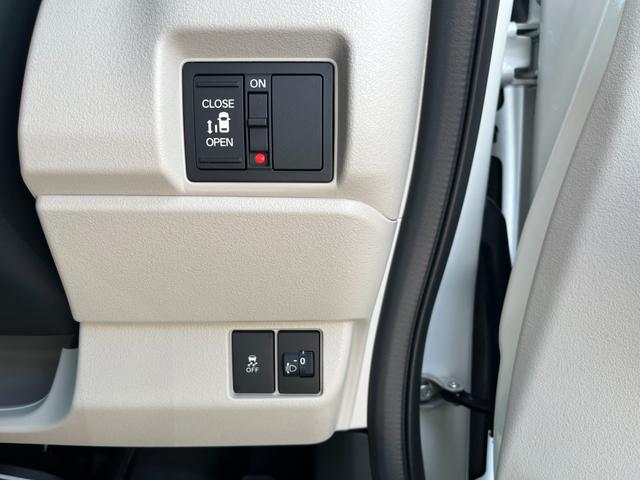 Ｎ－ＢＯＸ ベースグレード　届出済未使用車　片側電動スライドドア　衝突被害軽減ブレーキ　コーナーセンサー　アダクティブクルーズコントロール　アイドリングストップ　スマートキー　ＬＥＤヘッドライト　シートヒーター　バックカメラ（18枚目）