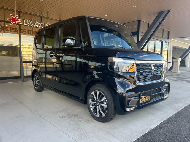 Ｎ－ＢＯＸカスタム ベースグレード　届出済未使用車　片側電動スライドドア　スマートキー　衝突被害軽減ブレーキ　電動格納ドアミラー　ＬＥＤヘッドライト　シートヒーター　バックカメラ　アルミホイール　ベンチシート　コーナーセンサー（7枚目）