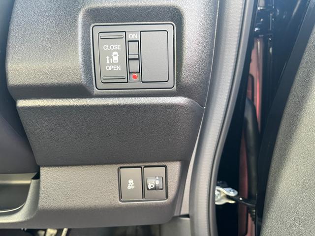 Ｎ－ＢＯＸカスタム ベースグレード　届出済未使用車　片側電動スライドドア　スマートキー　衝突被害軽減ブレーキ　電動格納ドアミラー　ＬＥＤヘッドライト　シートヒーター　バックカメラ　アルミホイール　ベンチシート　コーナーセンサー（18枚目）