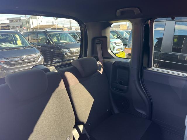Ｎ－ＢＯＸカスタム ベースグレード　届出済未使用車　片側電動スライドドア　スマートキー　衝突被害軽減ブレーキ　電動格納ドアミラー　ＬＥＤヘッドライト　シートヒーター　バックカメラ　アルミホイール　ベンチシート　コーナーセンサー（22枚目）