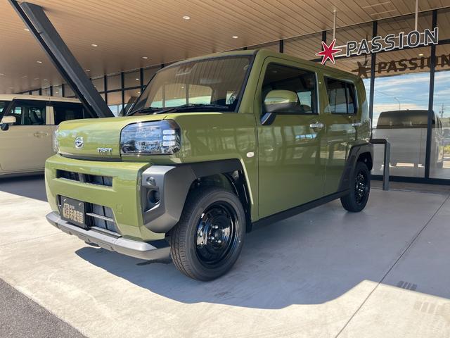 タフト Ｘ　届出済未使用車　衝突被害軽減ブレーキ　コーナーセンサー　スマートキー　バックカメラ　アイドリングストップ　電動格納ドアミラー　オートエアコン　ＬＥＤヘッドライト　横滑り防止機能　光軸調整機能（5枚目）