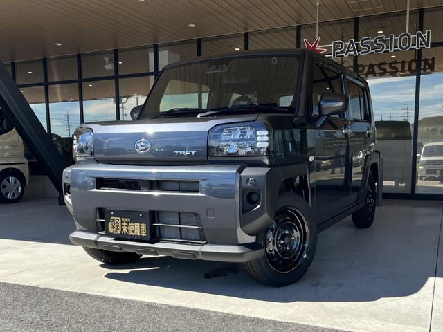 タフト Ｘ　届出済未使用車　衝突被害軽減ブレーキ　コーナーセンサー　スマートキー　バックカメラ　アイドリングストップ　電動格納ドアミラー　オートエアコン　ＬＥＤヘッドライト　横滑り防止機能　光軸調整機能（4枚目）