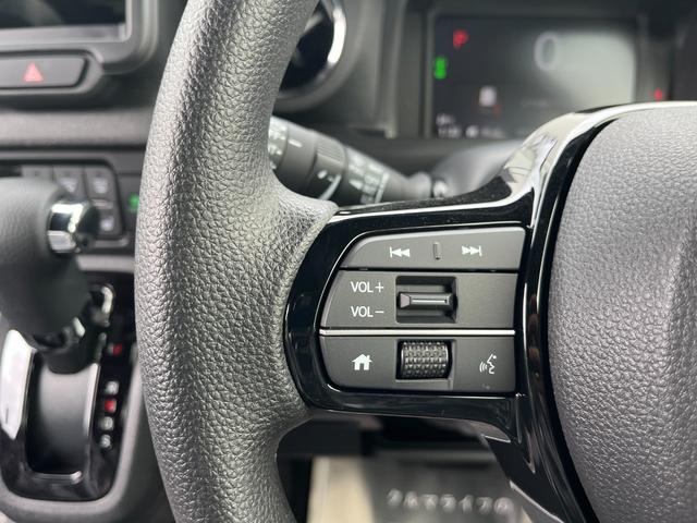 Ｎ－ＢＯＸカスタム ベースグレード　届出済未使用車　片側電動スライドドア　スマートキー　衝突被害軽減ブレーキ　電動格納ドアミラー　ＬＥＤヘッドライト　シートヒーター　バックカメラ　アルミホイール　ベンチシート　コーナーセンサー（16枚目）