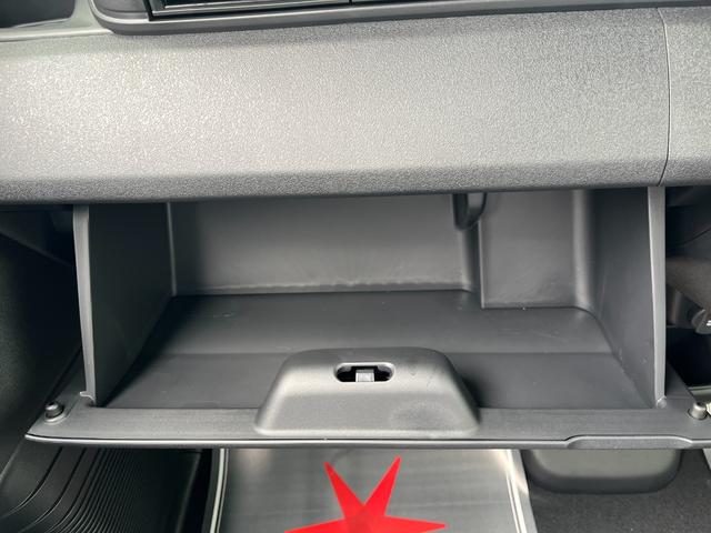 Ｎ－ＢＯＸカスタム ベースグレード　届出済未使用車　片側電動スライドドア　スマートキー　衝突被害軽減ブレーキ　電動格納ドアミラー　ＬＥＤヘッドライト　シートヒーター　バックカメラ　アルミホイール　ベンチシート　コーナーセンサー（20枚目）
