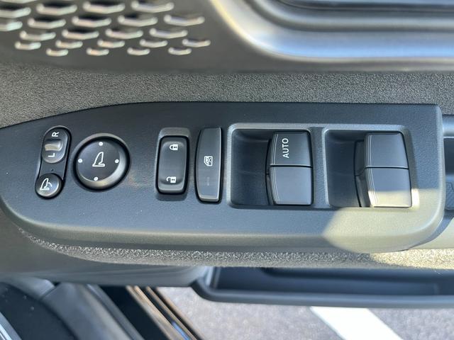 Ｎ－ＢＯＸカスタム ベースグレード　届出済未使用車　片側電動スライドドア　スマートキー　衝突被害軽減ブレーキ　電動格納ドアミラー　ＬＥＤヘッドライト　シートヒーター　バックカメラ　アルミホイール　ベンチシート　コーナーセンサー（21枚目）