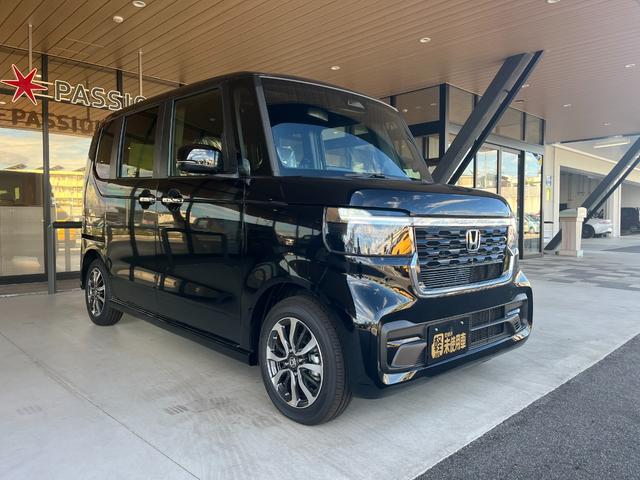 Ｎ－ＢＯＸカスタム ベースグレード　届出済未使用車　片側電動スライドドア　スマートキー　衝突被害軽減ブレーキ　電動格納ドアミラー　ＬＥＤヘッドライト　シートヒーター　バックカメラ　アルミホイール　ベンチシート　コーナーセンサー（7枚目）