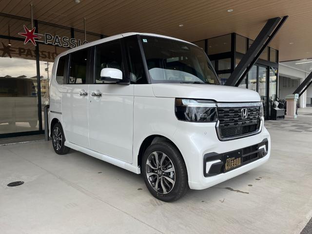 Ｎ－ＢＯＸカスタム ベースグレード　届出済未使用車　片側電動スライドドア　スマートキー　衝突被害軽減ブレーキ　電動格納ドアミラー　ＬＥＤヘッドライト　シートヒーター　バックカメラ　アルミホイール　ベンチシート　コーナーセンサー（7枚目）