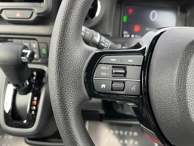 Ｎ－ＢＯＸカスタム ベースグレード　届出済未使用車　片側電動スライドドア　スマートキー　衝突被害軽減ブレーキ　電動格納ドアミラー　ＬＥＤヘッドライト　シートヒーター　バックカメラ　アルミホイール　ベンチシート　コーナーセンサー（16枚目）