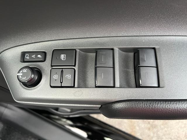 シエンタ ハイブリッドX 登録済未使用車 片側電動スライドドア 衝突被害軽減ブレーキ コーナーセンサー スマートキー アダクティブクルーズコントロール LEDヘッドライト 電動格納ドアミラー 3列シート7人乗り(20枚目)