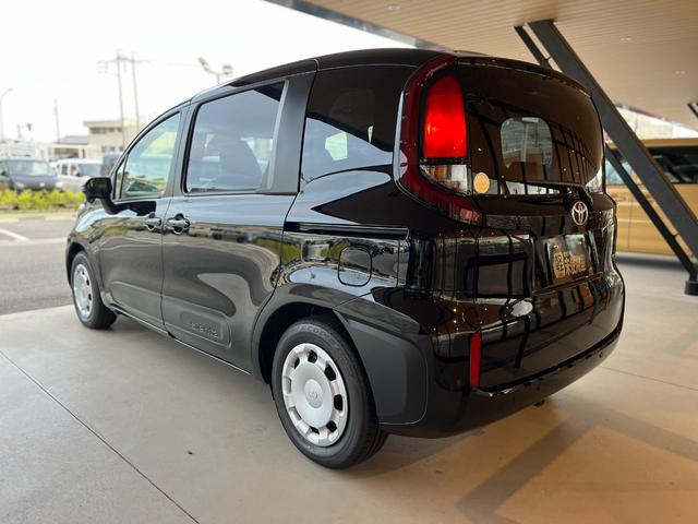 シエンタ ハイブリッドX 登録済未使用車 片側電動スライドドア 衝突被害軽減ブレーキ コーナーセンサー スマートキー アダクティブクルーズコントロール LEDヘッドライト 電動格納ドアミラー 3列シート7人乗り(10枚目)