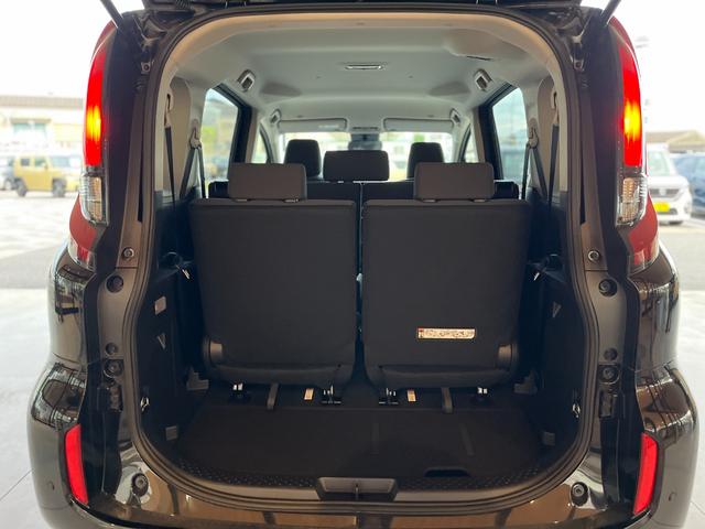 シエンタ ハイブリッドX 登録済未使用車 片側電動スライドドア 衝突被害軽減ブレーキ コーナーセンサー スマートキー アダクティブクルーズコントロール LEDヘッドライト 電動格納ドアミラー 3列シート7人乗り(11枚目)