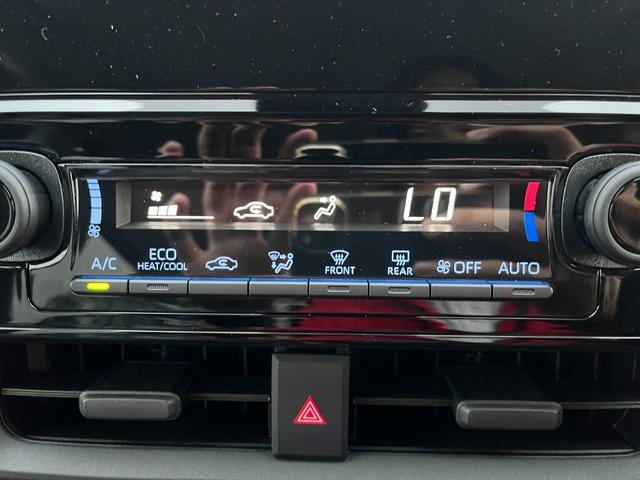 シエンタ ハイブリッドX 登録済未使用車 片側電動スライドドア 衝突被害軽減ブレーキ コーナーセンサー スマートキー アダクティブクルーズコントロール LEDヘッドライト 電動格納ドアミラー 3列シート7人乗り(13枚目)