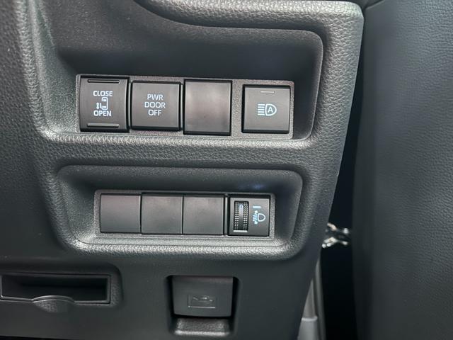 シエンタ ハイブリッドX 登録済未使用車 片側電動スライドドア 衝突被害軽減ブレーキ コーナーセンサー スマートキー アダクティブクルーズコントロール LEDヘッドライト 電動格納ドアミラー 3列シート7人乗り(18枚目)