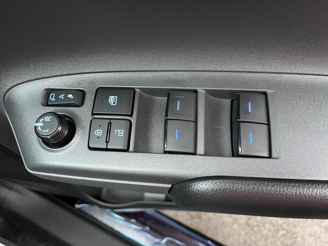 シエンタ ハイブリッドX 登録済未使用車 片側電動スライドドア 衝突被害軽減ブレーキ コーナーセンサー スマートキー アダクティブクルーズコントロール LEDヘッドライト 電動格納ドアミラー 3列シート7人乗り(21枚目)