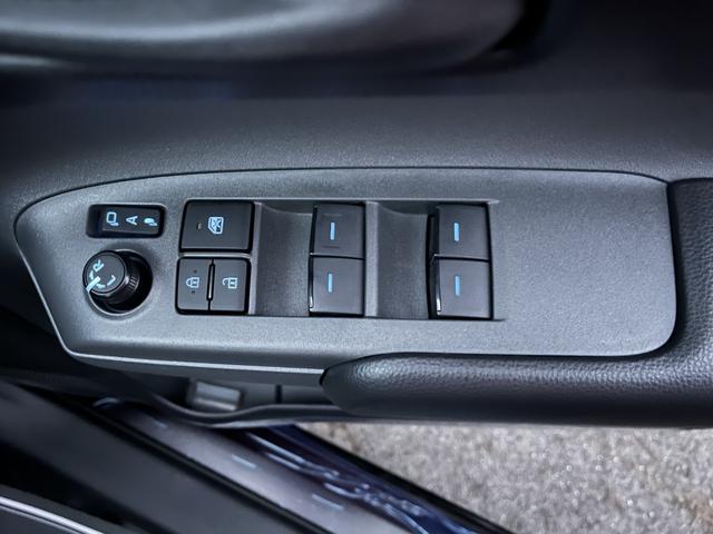 シエンタ ハイブリッドX 登録済未使用車 片側電動スライドドア 衝突被害軽減ブレーキ コーナーセンサー スマートキー アダクティブクルーズコントロール LEDヘッドライト 電動格納ドアミラー 3列シート7人乗り(21枚目)