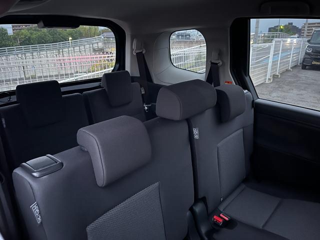 シエンタ ハイブリッドX 登録済未使用車 片側電動スライドドア 衝突被害軽減ブレーキ コーナーセンサー スマートキー アダクティブクルーズコントロール LEDヘッドライト 電動格納ドアミラー 3列シート7人乗り(22枚目)