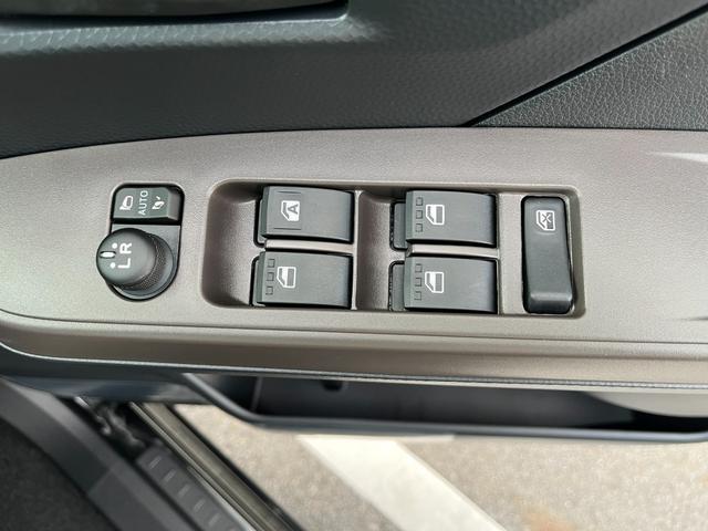 ルーミー G 登録済未使用車 両側電動スライドドア ディスプレイオーディオ 衝突被害軽減ブレーキ コーナーセンサー スマートキー LEDヘッドライト 電動格納ドアミラー バックカメラ アイドリングストップ(21枚目)