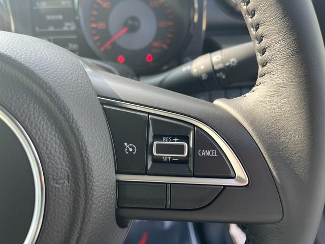 ジムニー XC 届出済未使用車 衝突被害軽減ブレーキ コーナーセンサー スマートキー シートヒーター クルーズコントロール アイドリングストップ LEDヘッドライト アルミホイール 電動格納ドアミラー オートエアコン(17枚目)