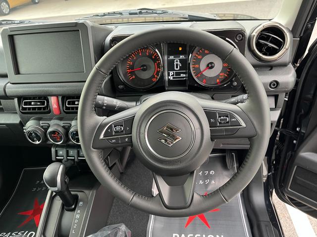 ジムニー XC 届出済未使用車 衝突被害軽減ブレーキ コーナーセンサー スマートキー シートヒーター クルーズコントロール アイドリングストップ LEDヘッドライト アルミホイール 電動格納ドアミラー オートエアコン(15枚目)
