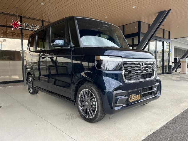 Ｎ－ＢＯＸカスタム ターボ　届出済未使用車　両側電動スライドドア　スマートキー　衝突被害軽減ブレーキ　電動格納ドアミラー　ＬＥＤヘッドライト　シートヒーター　バックカメラ　アルミホイール　ベンチシート　コーナーセンサー（7枚目）