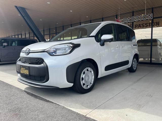 シエンタ ハイブリッドX 登録済未使用車 片側電動スライドドア 衝突被害軽減ブレーキ コーナーセンサー スマートキー アダクティブクルーズコントロール LEDヘッドライト 電動格納ドアミラー 3列シート7人乗り(4枚目)