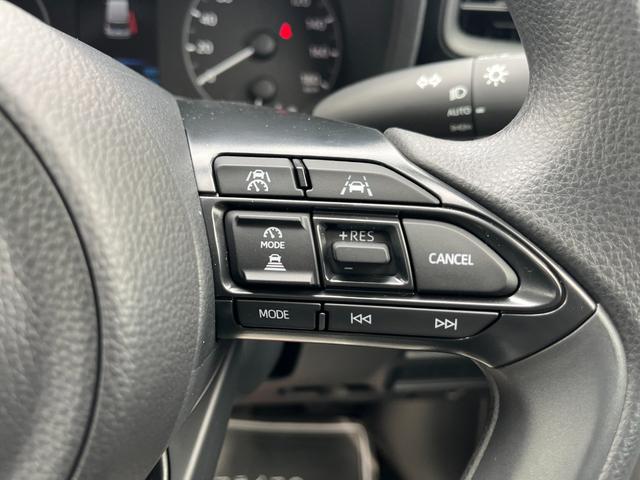 シエンタ ハイブリッドX 登録済未使用車 片側電動スライドドア 衝突被害軽減ブレーキ コーナーセンサー スマートキー アダクティブクルーズコントロール LEDヘッドライト 電動格納ドアミラー 3列シート7人乗り(17枚目)