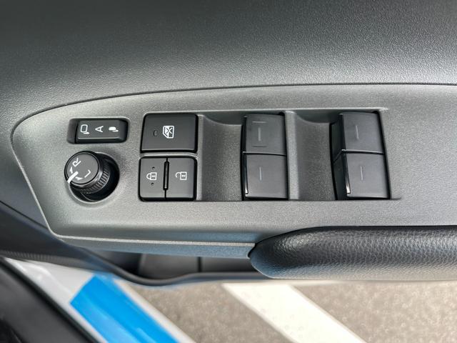 シエンタ ハイブリッドX 登録済未使用車 片側電動スライドドア 衝突被害軽減ブレーキ コーナーセンサー スマートキー アダクティブクルーズコントロール LEDヘッドライト 電動格納ドアミラー 3列シート7人乗り(21枚目)