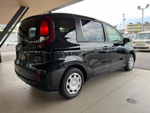 シエンタ ハイブリッドX 登録済未使用車 片側電動スライドドア 衝突被害軽減ブレーキ コーナーセンサー スマートキー アダクティブクルーズコントロール LEDヘッドライト 電動格納ドアミラー 3列シート7人乗り(8枚目)