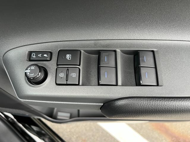 シエンタ ハイブリッドX 登録済未使用車 片側電動スライドドア 衝突被害軽減ブレーキ コーナーセンサー スマートキー アダクティブクルーズコントロール LEDヘッドライト 電動格納ドアミラー 3列シート7人乗り(21枚目)