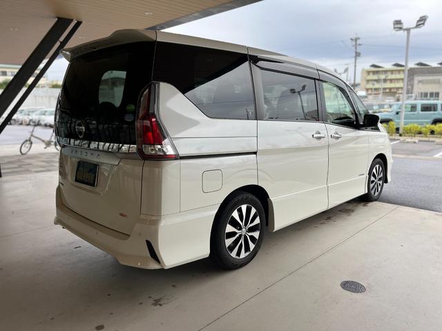 セレナ ハイウェイスター　ＶセレクションＩＩ　車検８年７月　両側電動スライドドア　日産純正ナビゲーション　コーナーセンサー　アダクティブクルーズコントロール　アラウンドビューモニター　アイドリングストップ　ＬＥＤヘッドライト　アルミホイール（8枚目）