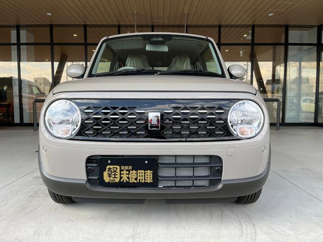 アルトラパン ハイブリッドＧ　新型車両　衝突被害軽減ブレーキ　コーナーセンサー　スマートキー　アイドリングストップ　シートヒーター　電動格納ドアミラー　マニュアルエアコン　パワーウインドウ　ベンチシート　横滑り防止機能（6枚目）