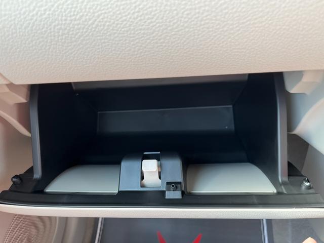 アルトラパン ハイブリッドＧ　新型車両　衝突被害軽減ブレーキ　コーナーセンサー　スマートキー　アイドリングストップ　シートヒーター　電動格納ドアミラー　マニュアルエアコン　パワーウインドウ　ベンチシート　横滑り防止機能（19枚目）