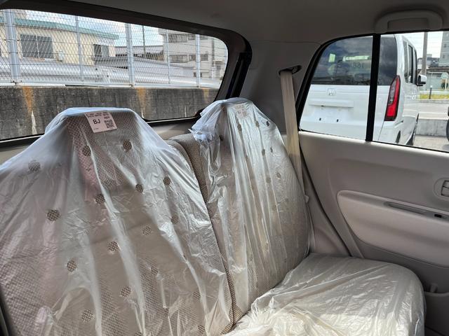 アルトラパン ハイブリッドＧ　新型車両　衝突被害軽減ブレーキ　コーナーセンサー　スマートキー　アイドリングストップ　シートヒーター　電動格納ドアミラー　マニュアルエアコン　パワーウインドウ　ベンチシート　横滑り防止機能（21枚目）