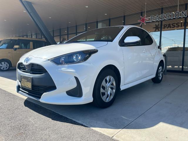 ヤリス X 車検2年 衝突被害軽減ブレーキ コーナーセンサー スマートキー LEDヘッドライト ディスプレイオーディオ バックカメラ ETC 電動格納ドアミラー マニュアルエアコン パワーウインドウ(5枚目)