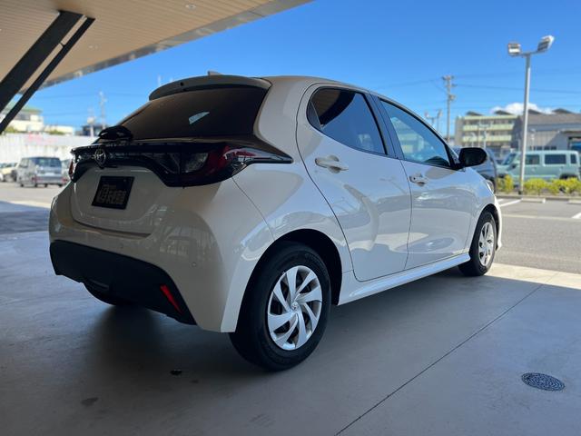 ヤリス X 車検2年 衝突被害軽減ブレーキ コーナーセンサー スマートキー LEDヘッドライト ディスプレイオーディオ バックカメラ ETC 電動格納ドアミラー マニュアルエアコン パワーウインドウ(8枚目)