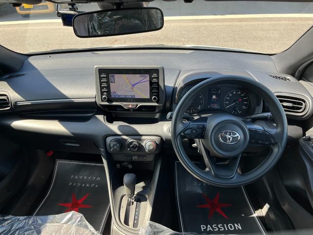 ヤリス X 車検2年 衝突被害軽減ブレーキ コーナーセンサー スマートキー LEDヘッドライト ディスプレイオーディオ バックカメラ ETC 電動格納ドアミラー マニュアルエアコン パワーウインドウ(12枚目)