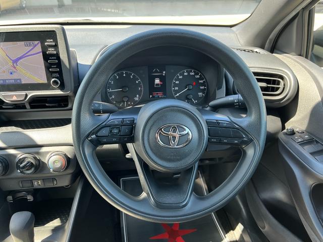 ヤリス X 車検2年 衝突被害軽減ブレーキ コーナーセンサー スマートキー LEDヘッドライト ディスプレイオーディオ バックカメラ ETC 電動格納ドアミラー マニュアルエアコン パワーウインドウ(15枚目)