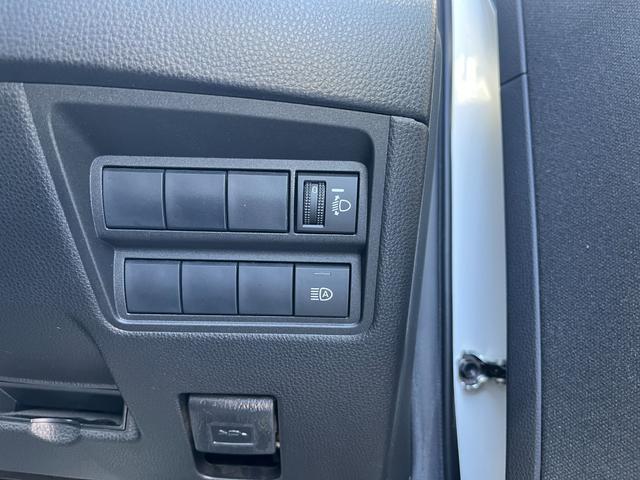 ヤリス X 車検2年 衝突被害軽減ブレーキ コーナーセンサー スマートキー LEDヘッドライト ディスプレイオーディオ バックカメラ ETC 電動格納ドアミラー マニュアルエアコン パワーウインドウ(18枚目)