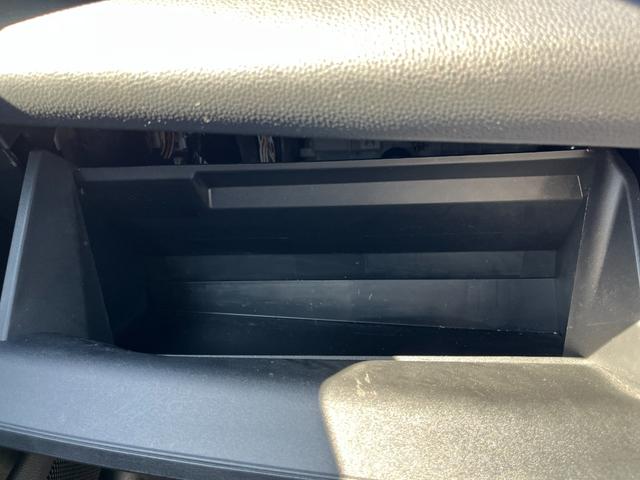 ヤリス X 車検2年 衝突被害軽減ブレーキ コーナーセンサー スマートキー LEDヘッドライト ディスプレイオーディオ バックカメラ ETC 電動格納ドアミラー マニュアルエアコン パワーウインドウ(21枚目)