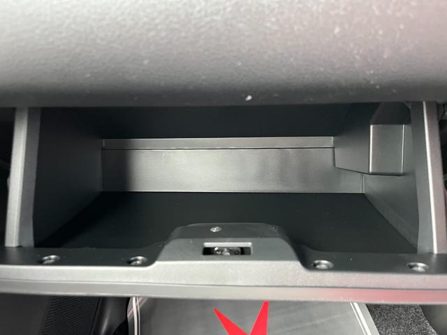 ムーヴキャンバス ストライプスX 届出済未使用車 両側電動スライドドア 衝突被害軽減ブレーキ コーナーセンサー スマートキー 電動格納ドアミラー アイドリングストップ オートエアコン 電子パーキング ベンチシート 光軸調整機能(19枚目)